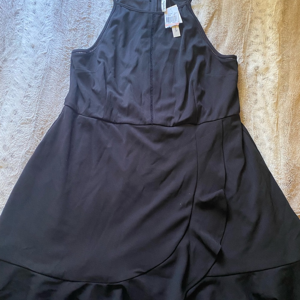 A black zip up speechless dress 2x